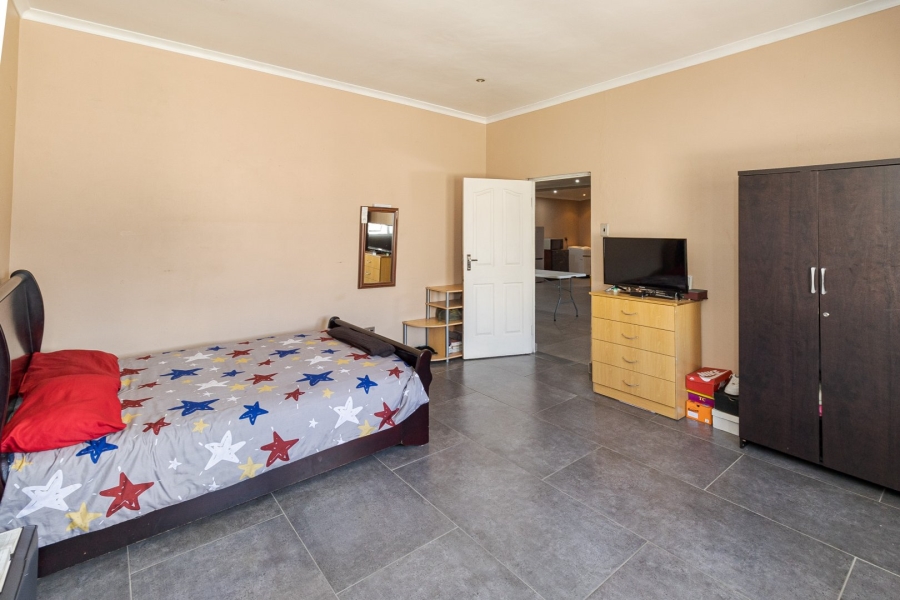 4 Bedroom Property for Sale in Voorbrug Western Cape